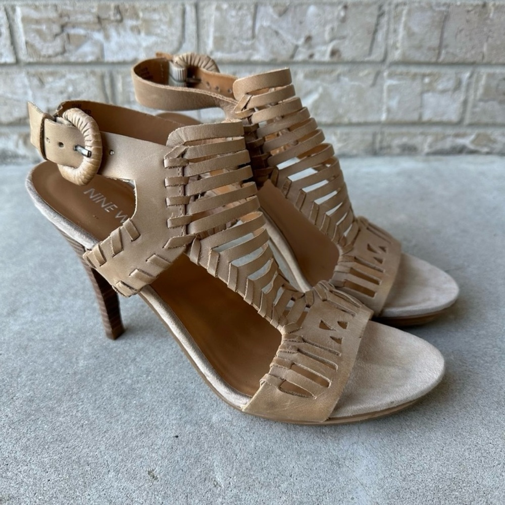 Nine West Leather Platform Hells
Sandals Size 7.5 🌸 - Picture 6 of 10
